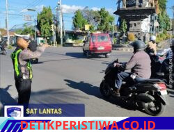 Pastikan Kelancaran Arus Lalu Lintas, Personil Lantas Lakukan Gatur  Lalin di Ktl 2