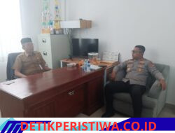 Orang Tua Tenang! Kapolsek Pinang & TNI Kawal Ketat PPDB di SMPN 34 Cipete