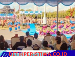 Semarakkan Hari Bhayangkara Ke-80, Tari Kolosal “Bhayangkara Wilwatikta” Tampil Memukau di Lapangan Niti Mandala Renon Denpasar 