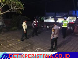Melalui Giat Blue Light,  Personil Patrol Polsek Selat Sambangi Security Bank BRI Unit Selat Sampaikan Pesan Kamtibmas 