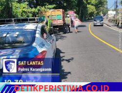 Tingkatkan Kesadaran Masyarakat, Satlantas Polres Karangasem Berikan Himbauan Tidak Parkir Truk Sembarangan di Kawasan Obyek Wisata Candidasa
