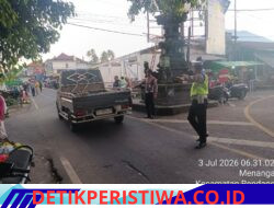 Cegah Laka Lantas, Personil Polsek Rendang Lakukan Pos Pagi di Simpang 4 Pasar Menanga 