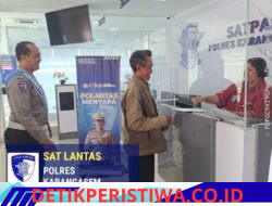 Tingkatkan Mutu Pelayanan SIM,  Satlantas Polres Karangasem  Edukasi Etika dalam Berkendara kepada Pemohon SIM Baru 