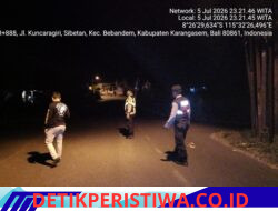 Jaga Kondusivitas Situasi Kamtibmas, Polsek Bebandem Gelar Blue Light Patrol Sasar Objek Vital dan Pemukiman warga
