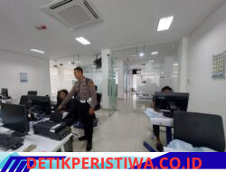 Uji Kemampuan Mengenal Rambu Rambu, Personil Lantas Berikan Teori Avis Komputerisasi kepada Pemohon SIM Baru