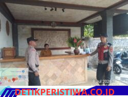 Berikan Rasa Aman dan Nyaman kepada Pengunjung, Personil Polsek Sidemen Intensifkan Patroli Sambangi Objek Wisata Tabola