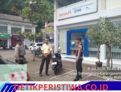 Melalui Giat Patroli Polsek Sidemen Sambangi BRI Unit Sidemen, Pastikan Situasi Tetap Kondusif