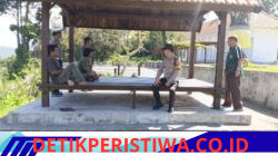 Perkuat Sinergi, Personil Polsek Selat Lakukan Patroli Dialogis dengan Warga