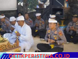 Tingkatkan Keimanan Spiritualitas, Kapolres Karangasem Bersama Anggota Gelar Persembahyangan Bersama di Hari Raya Tilem