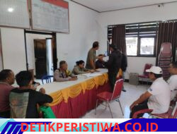 Bhabinkamtibmas Desa Sangkan Gunung, Amankan Pelayanan Aktivasi IKD dan Pendaftaran PERLINSOS