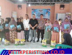 Berbagi itu Indah, Ketua DPP Elang 3 Hambalang Riau Bersama Kapolsek Kampar Bagikan 100 Paket Sembako Desa Pulau Tinggi