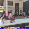 Melalui Giat Cooling System,  Bhabinkamtibmas Desa Sangkan Gunung Sempatkan Melayat ke Rumah Duka Warga Binaan