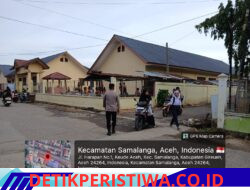 Polisi Hadir di Jam Sibuk, Strong Point Polsek Samalanga Jaga Kelancaran Lalu Lintas dan Keselamatan Pelajar