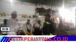 Perkuat Sinergi Bhabinkamtibmas dan Pecalang, Amankan Pentas Seni Rahina Buda Kliwon Pahang di Pura Batumadeg