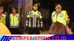 Akhiri Patroli Skala Besar, Kapolres Karangasem Pantau Situasi dan Sapa Warga di Jalan Veteran Amlapura