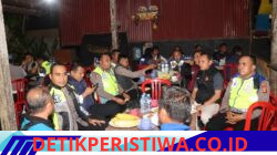 Melalui Kopi Kamtibmas, Kapolres Karangasem Ajak Warga Amed Jadi Polisi Bagi Diri Sendiri