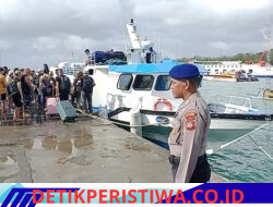 Pastikan Pemuatan Penumpang di Fast Boat Berjalan Lancar, Personil Polsek Padangbai Perketat Pengamanan 