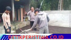 Melalui Giat Colling System Bhabinkamtibmas Sambangi Kantor Desa Selat Sampaikan Pesan Kamtibmas kepada Kepala Kewilayahan