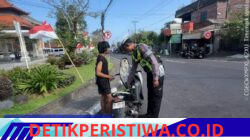 Tekan Angka Pelanggaran Lalulintas, Unit Turjawali Berikan Tilang Manual kepada  Pengendara Tanpa Helm