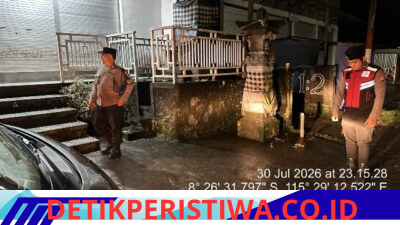 Jaga Situasi Wilayah Tetap Aman dan Kondusif, Personel Polsek Selat Intensifkan Giat Blue Light Patrol 