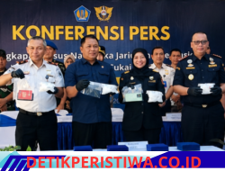 Modus Tempel di Paha, Bea Cukai Makassar Bekuk 3 Pelaku Penyelundupan Sabu 1 Kg Asal Malaysia Senilai Rp1,2 Miliar