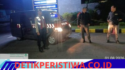 Cegah Aksi Kejahatan pada Malam Hari, Polsek Bebandem Intensifkan Patroli Barcode di Sejumlah Objek Vital dan Pemukiman Penduduk 