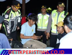 Sisir Beberapa Titik Rawan Sabtu Malam, Kapolres Karangasem Berikan Himbauan kepada Para Remaja di Lapangan Tanah Aron untuk Turut Serta Jaga Kamtibmas