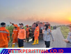 Polres Ogan Ilir Turun Langsung Padamkan Karhutla, Kapolres Pimpin Mitigasi di Sejumlah Titik Hotspot