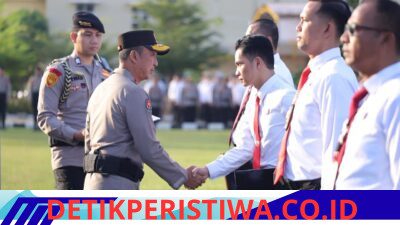 Kapolda Sumsel Beri Penghargaan 170 Personel, Ingatkan Pentingnya Menjaga Kesehatan