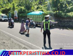 Cegah Laka Lantas, Personil Polsek Rendang Intensifkan Pos Strong Point di Jalur Keramaian 