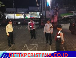 Melalui Giat Blue Light Patrol Polsek Selat Sambangi Bank BRI Unit Selat, Perkuat Sinergi dalam Menjaga Keamanan di Kawasan Objek Vital