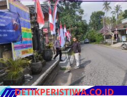 Semarakkan HUT Kemerdekaan RI Ke 81, Bhabinkamtibmas Desa Sangkan Gunung Ajak Warganya Kibarkan Bendera Merah Putih 