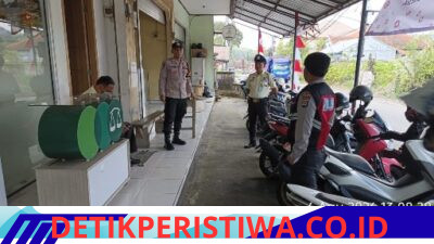 Melalui Patroli Barcode, Personil Polsek Selat Pastikan Situasi Kamtibmas Tetap Aman dan Kondusif