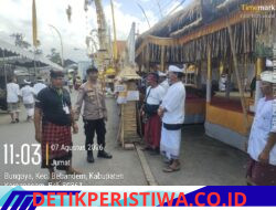 Pastikan Aci Usaba Sri Desa Adat Bungaya Berjalan Lancar, Kapolsek Bebandem Turun Langsung Monitor Pengamanan