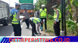 Polres Bireuen Gelar Olah TKP Kejadian Laka Lantas Antara Mobil Pengangkut Sampah dan Mobil Box