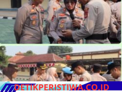 Polres Oku Timur Melaksanakan Pemeriksaan Kelengkapan Diri Anggota Dan Situs Judi Online Pada HP