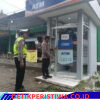 Pastikan Situasi Kamtibmas Kondusif, Polsek Selat Intensifkan  Patroli Barcode Pantau Sejumlah Objek Vital