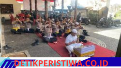 Perkuat Keimanan dan Spiritual,  Polsek Selat Gelar Persembahyangan Bersama di Hari Rahina Tilem