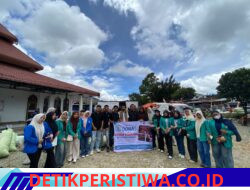 Ketua STIKes PNAD Serahkan Bantuan untuk Korban Kebakaran di Jagong Jeget