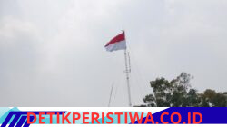Bendera Merah Putih raksasa berkibar di puncak tower 30 Meter di Tangerang