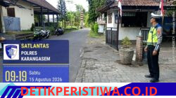 Rutinitas Sat Lantas Polres Karangasem Berikan Pengamanan, di Kawasan Obyek Wisata Taman Sukasada Ujung