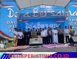 Berkah Kemerdekaan, Menebarkan Kebaikan ” Ketua Elang 3 Hambalang Riau Lakukan Zikir Akbar, Bagikan 1000 Paket Sembako dan 1000 Karung Beras untuk Masyarakat Kampar