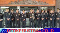 Bentuk Kepedulian kepada Korban Bencana Alam NTT, Polda Bali Kirim 5 Truk Bantuan 