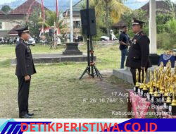Kapolsek Selat Pimpin Upacara Penurunan Bendera HUT Kemerdekaan RI Ke-81 