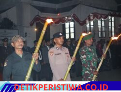 Polres Bireuen Ikuti Taptu dan Pawai Obor Sambut HUT Ke-81 Republik Indonesia