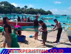 Bentuk Solidaritas Personel Sat Polairud, Bantu Nelayan Melepaskan Ikan dari Jaring