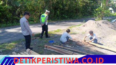 Pastikan Situasi Kamtibmas Tetap Kondusif, Personel Polsek Selat Rutin Gelar Patroli Barcode 