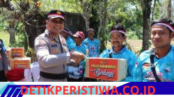 Polres Karangasem Berbagi, Kapolres Karangasem Bagikan Paket Sembako kepada Kelompok Tani Desa Jungutan