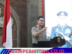 Buka Seminar Penguatan Ketahanan Ideologi dan Pencegahan Paham Radikal, Kapolda Bali Tegaskan Idiologi Personil Harus Kuat Hadapi Radikalisme 