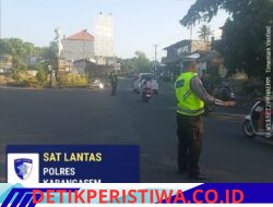 Pastikan Kelancaran Arus  Lalulintas, Turjawali Sat Lantas Lakukan Gatur  Lalin di Pos 3 Patung Salak Jasri